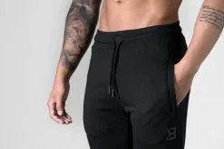 Better Bodies Tapered Joggers V2 - Svart Treningsbukse -Treningsklær butikk w1200h800 1